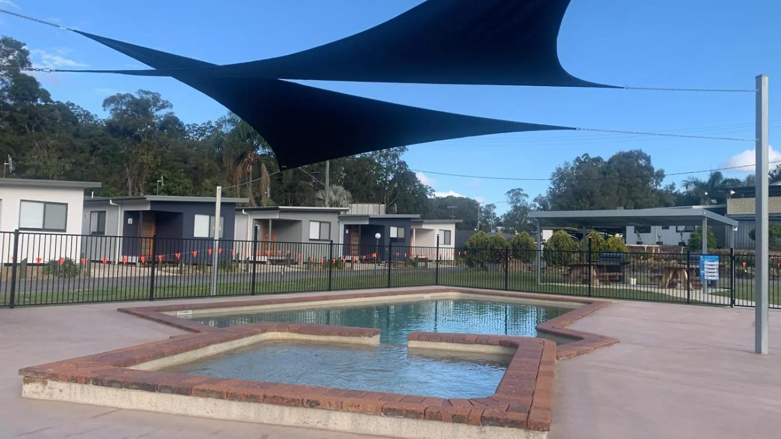 مكان تخييم Yandina Caravan Park أستراليا